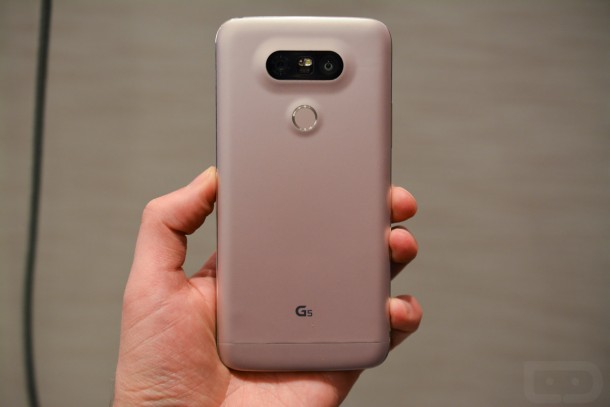 lg-g5-in-hand-8
